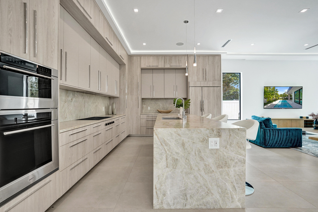 235 Ne 11th Street - Photo 11