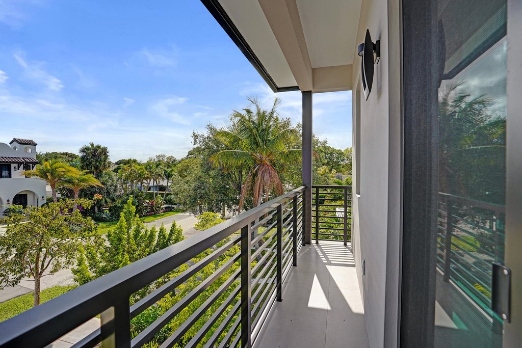 235 Ne 11th Street - Photo 38