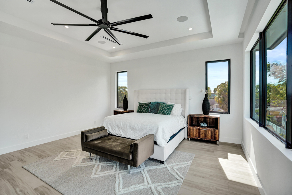 235 Ne 11th Street - Photo 52