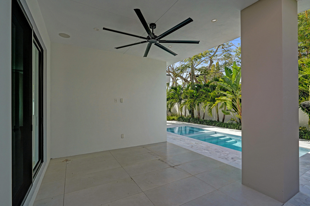 235 Ne 11th Street - Photo 26