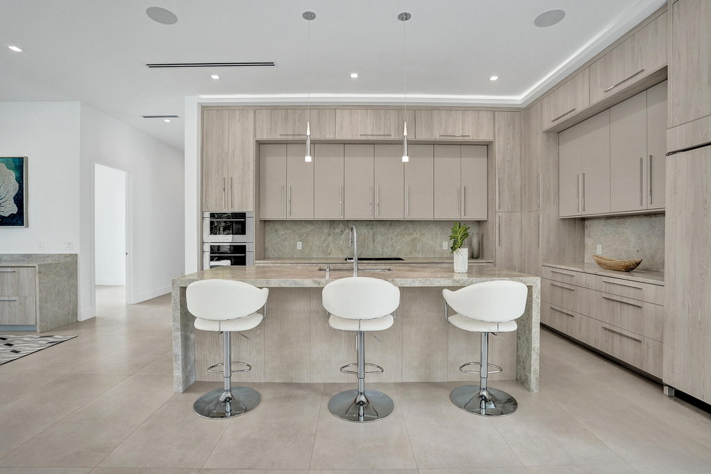 235 Ne 11th Street - Photo 12