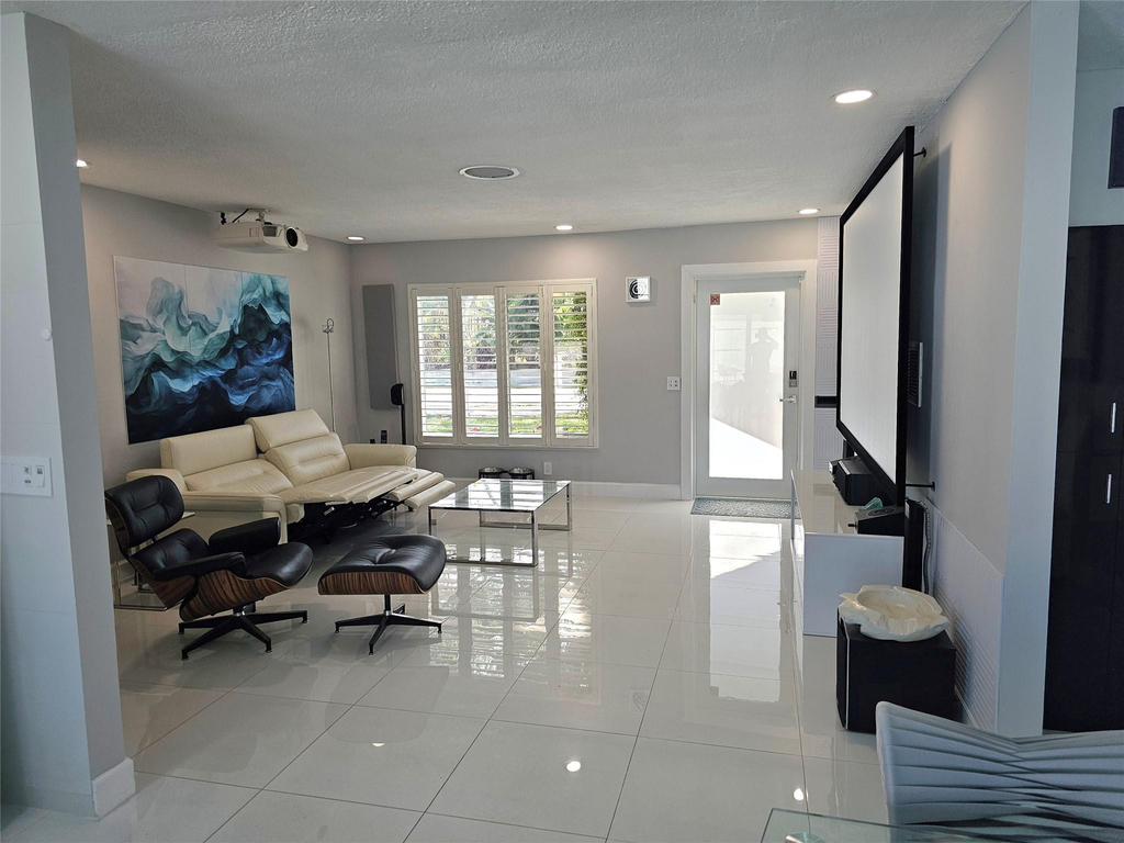 3680 Ne 16th Avenue - Photo 6