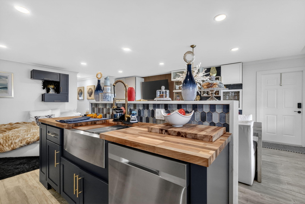212 High Point Ter - Photo 17