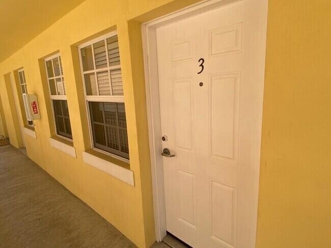 135 Nw 5th Avenue - Photo 2