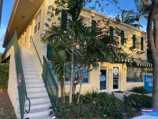 135 Nw 5th Avenue - Photo 1