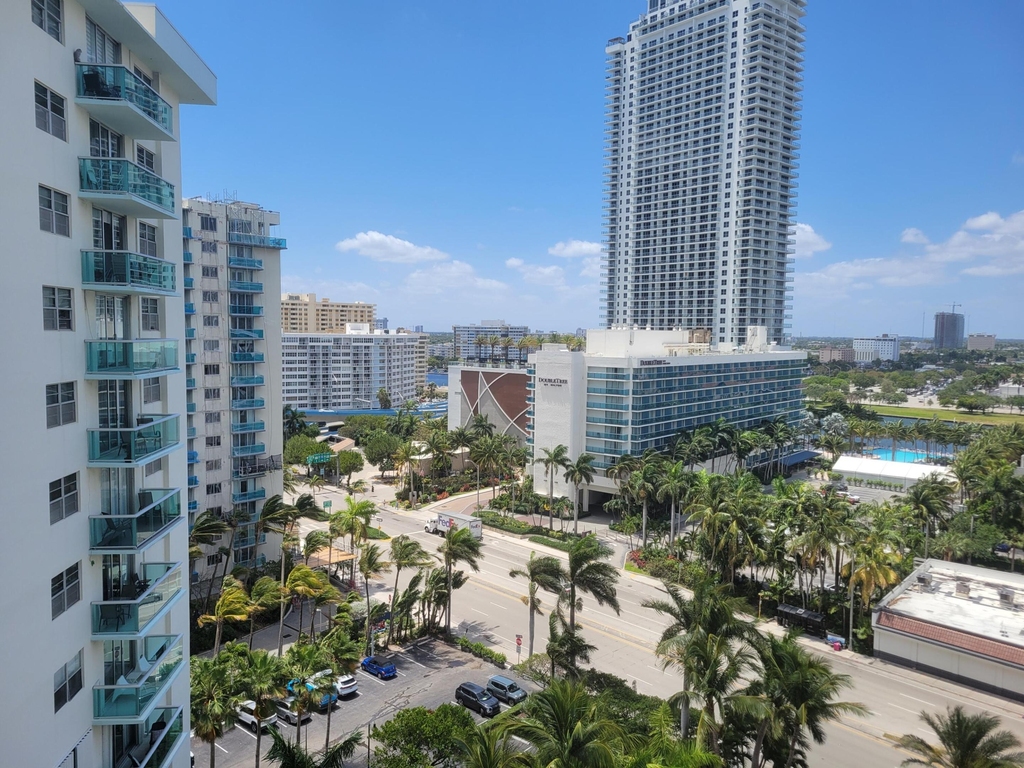 3901 S Ocean Drive - Photo 18