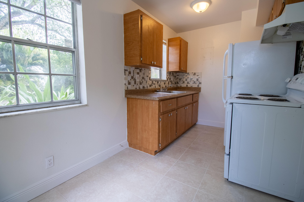 1505 Himmarshee Street - Photo 3