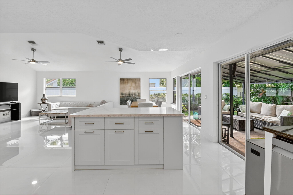 2218 Nw 52nd Street - Photo 10