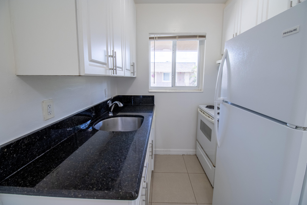 1727 Liberty Street - Photo 3