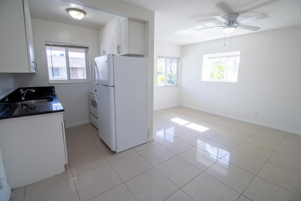 1727 Liberty Street - Photo 2