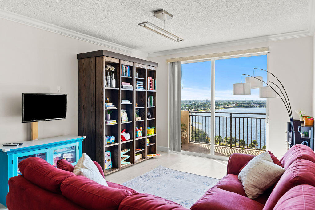 616 Clearwater Park Road - Photo 5