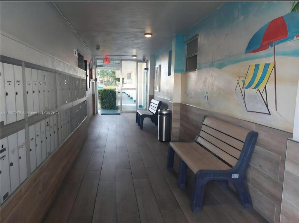 1333 E Hallandale Beach Boulevard - Photo 21