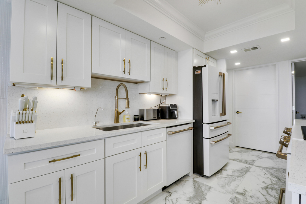 5280 N Ocean Drive - Photo 3
