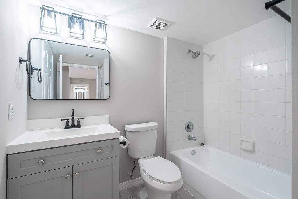 2600 S University Drive - Photo 11
