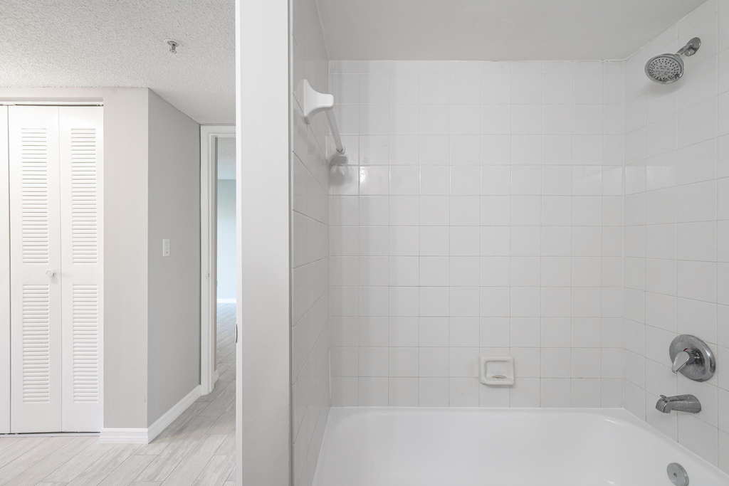 2600 S University Drive - Photo 17