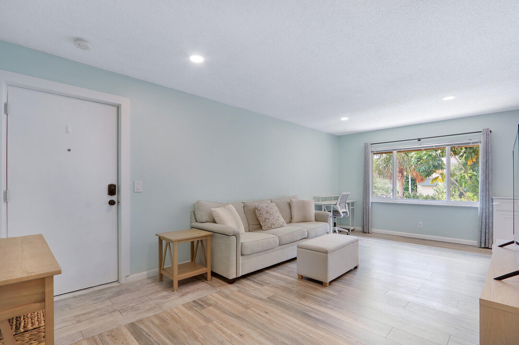 312 Southwind Drive - Photo 4