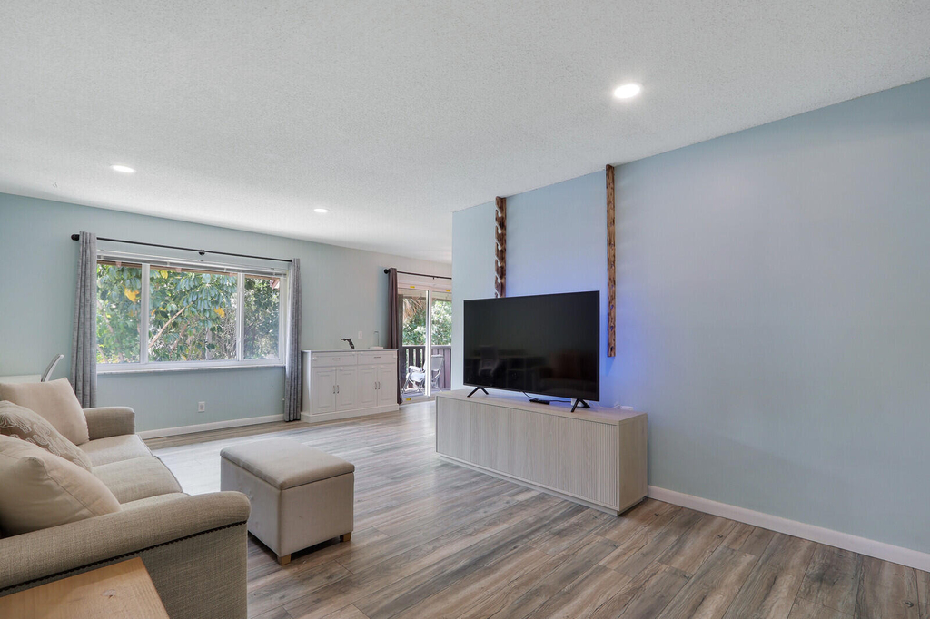312 Southwind Drive - Photo 2