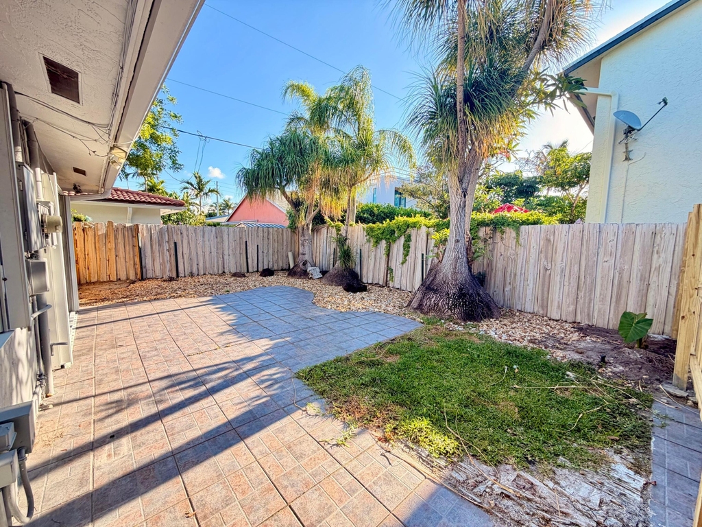 630 Ne 19th Avenue - Photo 18