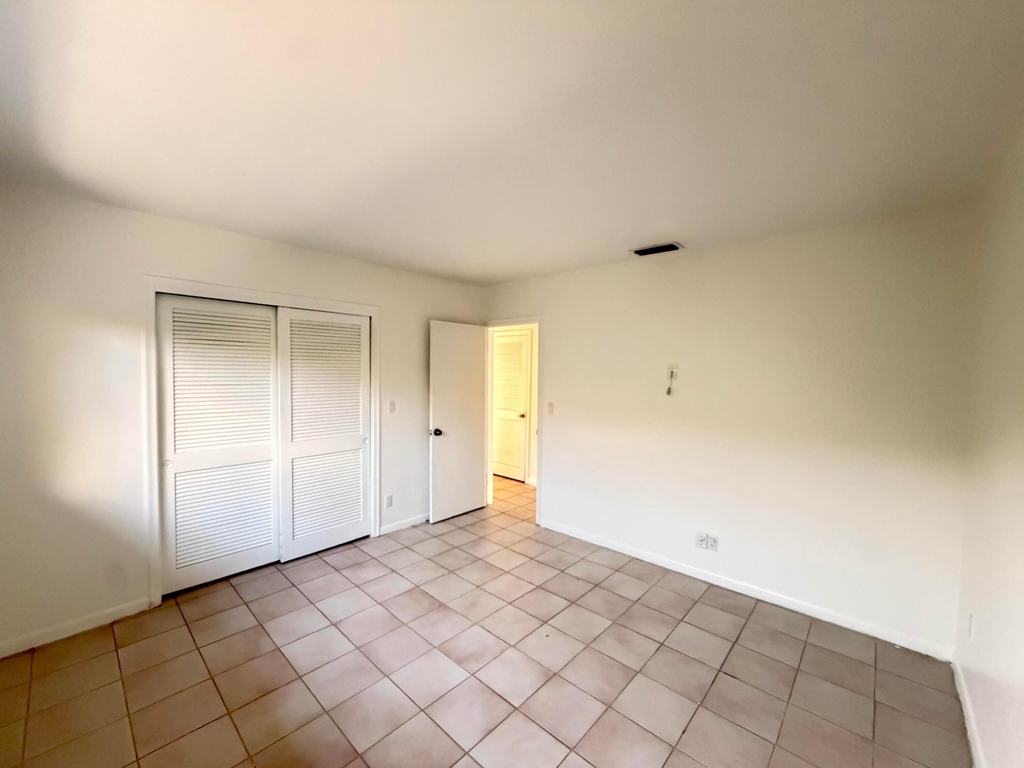 630 Ne 19th Avenue - Photo 13