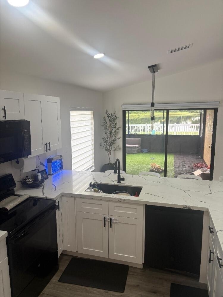8520 Tourmaline Boulevard - Photo 3