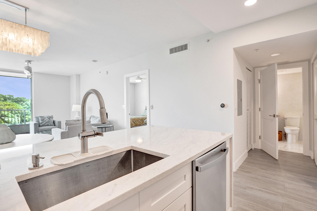 700 E Boynton Beach Boulevard - Photo 11