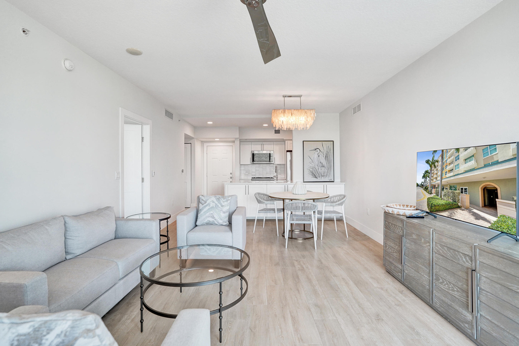 700 E Boynton Beach Boulevard - Photo 2