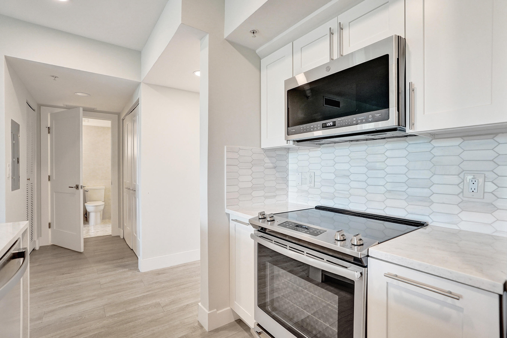 700 E Boynton Beach Boulevard - Photo 10
