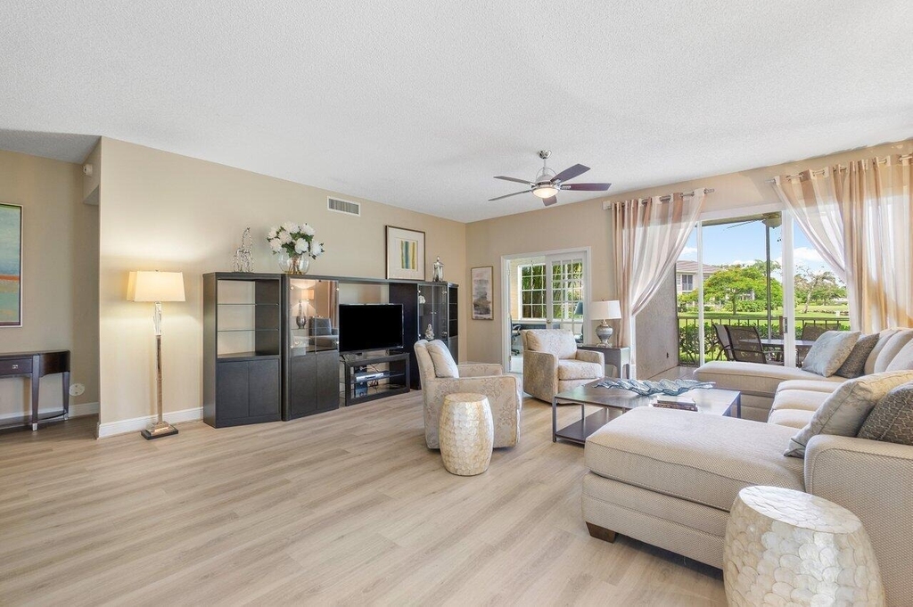 5070 Lake Catalina Drive - Photo 2