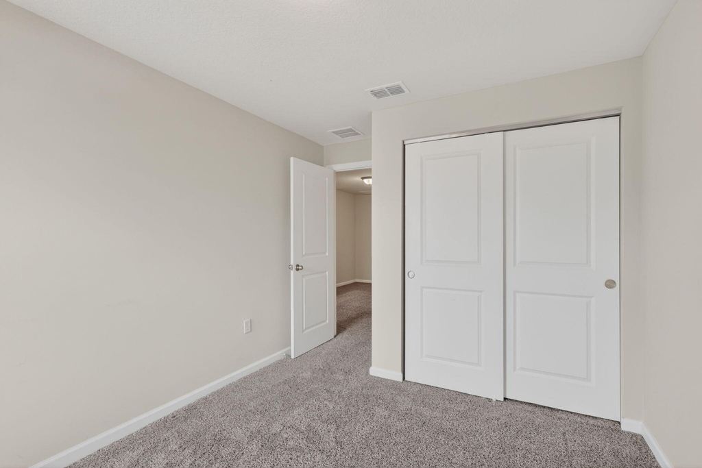 2410 Se Tarvest Way - Photo 26