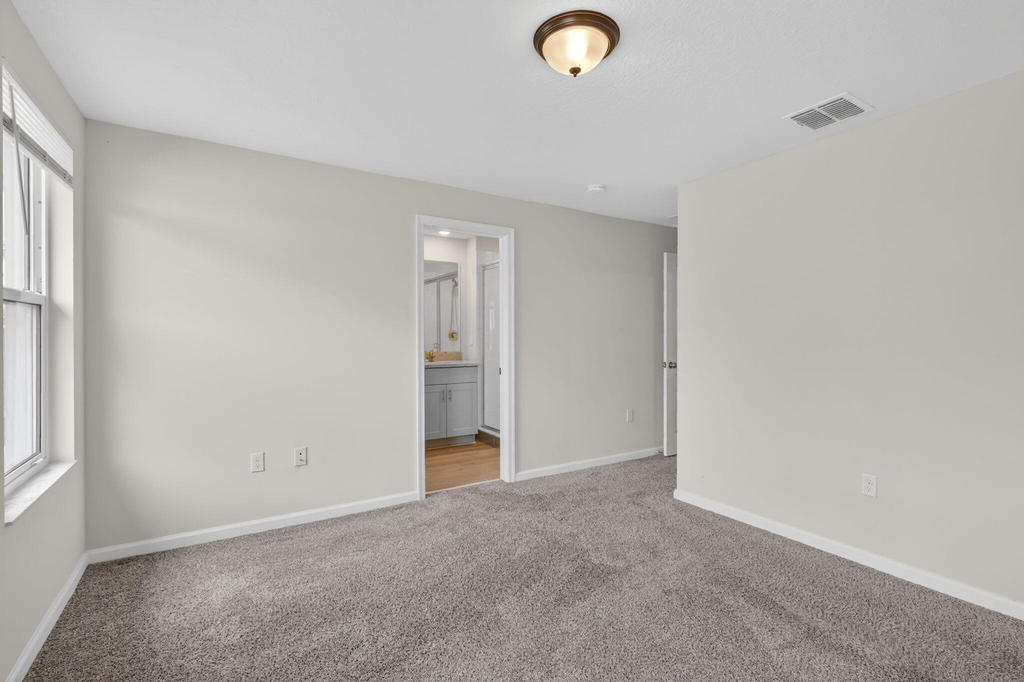 2410 Se Tarvest Way - Photo 29