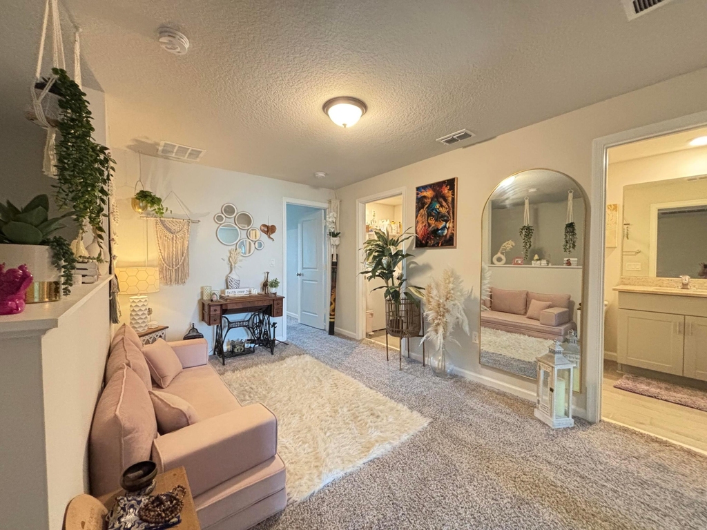 2410 Se Tarvest Way - Photo 14
