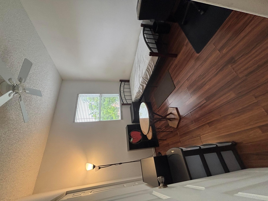 2941 Crestwood Terrace - Photo 4