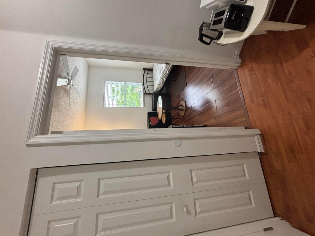 2941 Crestwood Terrace - Photo 3
