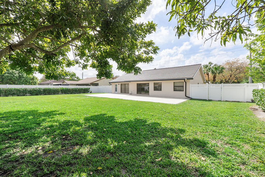 11461 Nw 39th Street - Photo 11