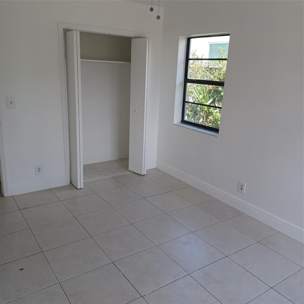 618 58th Street - Photo 3