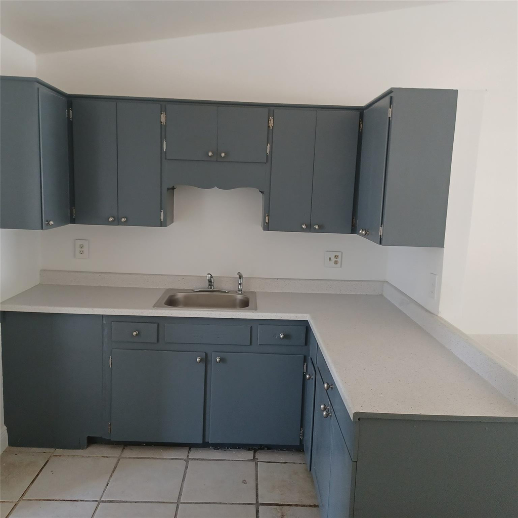 618 58th Street - Photo 2