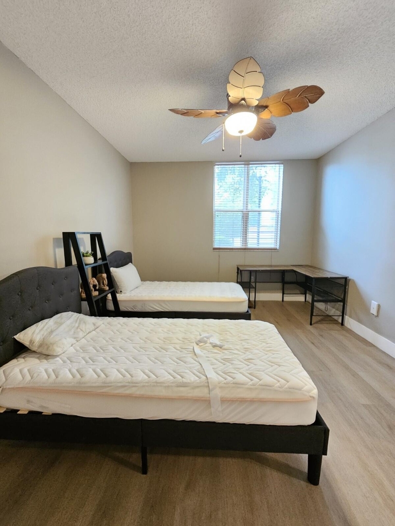 780 S Sapodilla Avenue - Photo 19