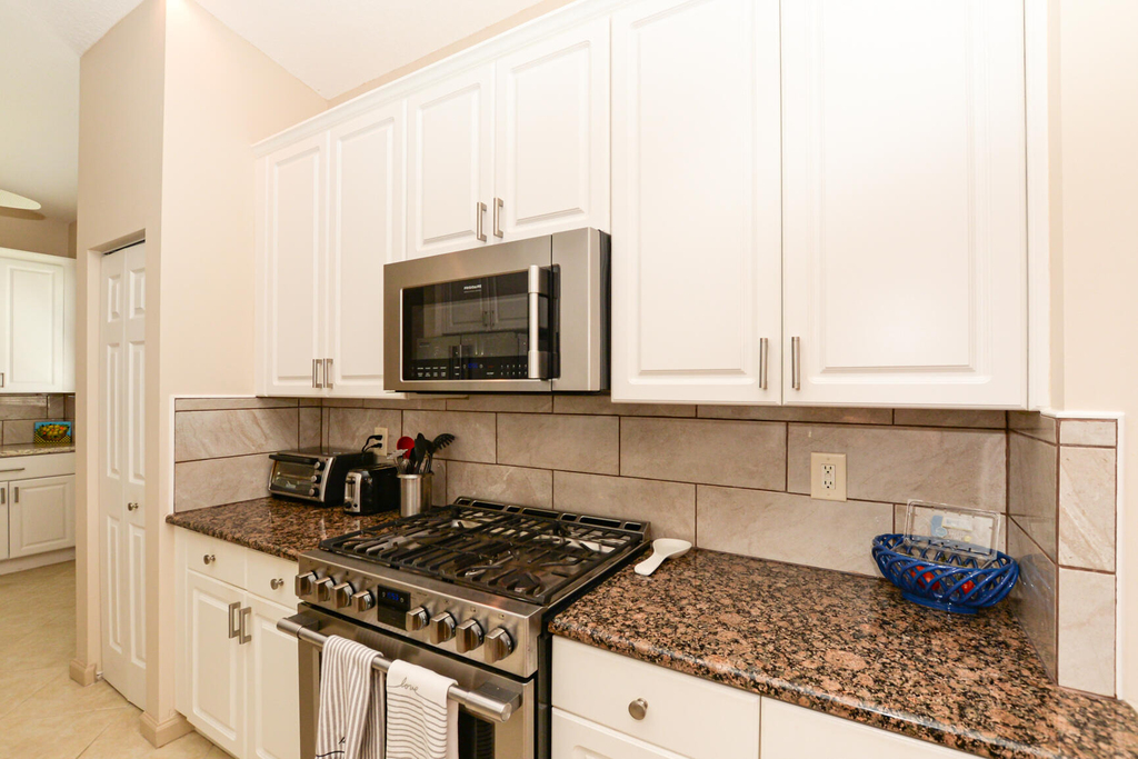 421 Nw Sunview Way - Photo 17