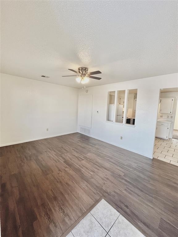 1901 E Lindsey Street - Photo 2