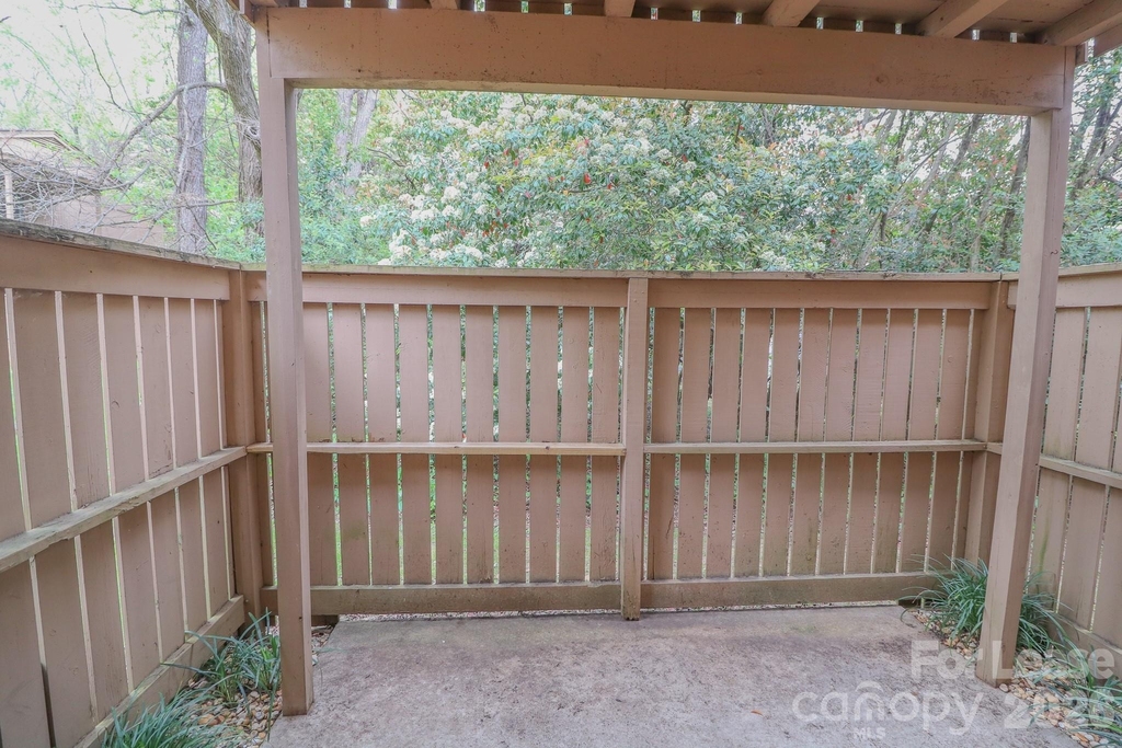 1645 Cedarview Court - Photo 15