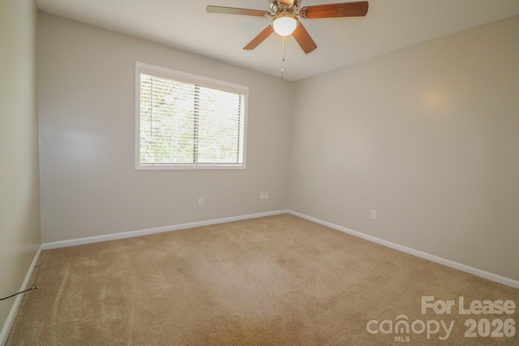 1645 Cedarview Court - Photo 8