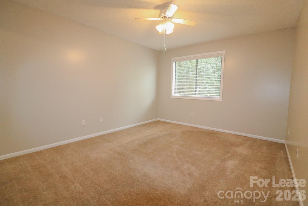 1645 Cedarview Court - Photo 13