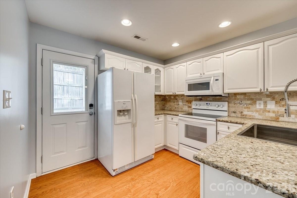 2052 Shady Pond Drive - Photo 8