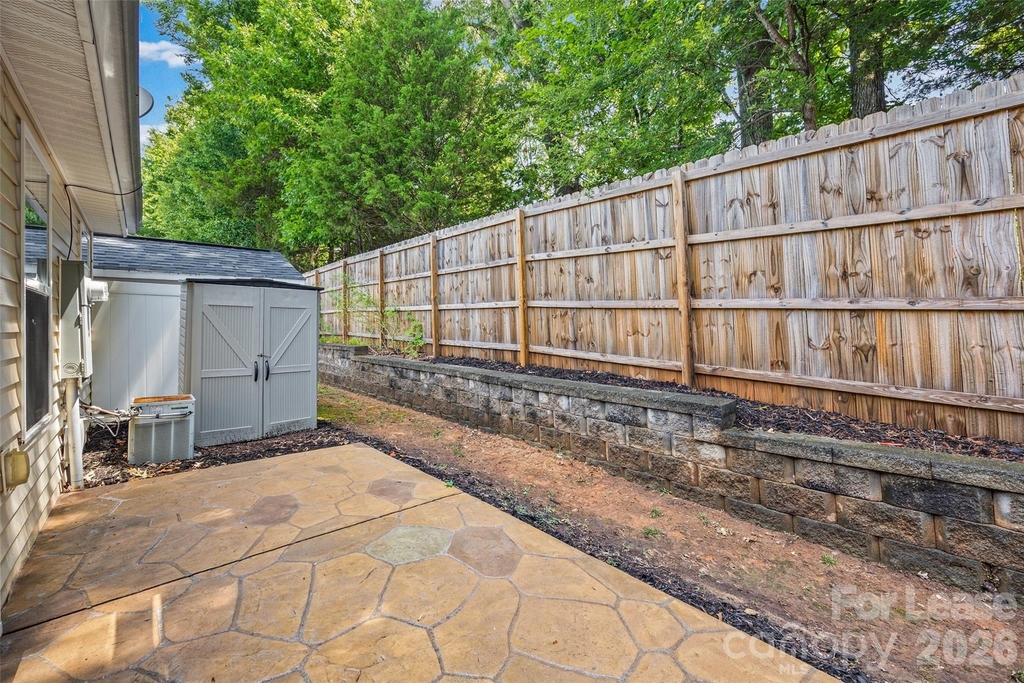 2052 Shady Pond Drive - Photo 18