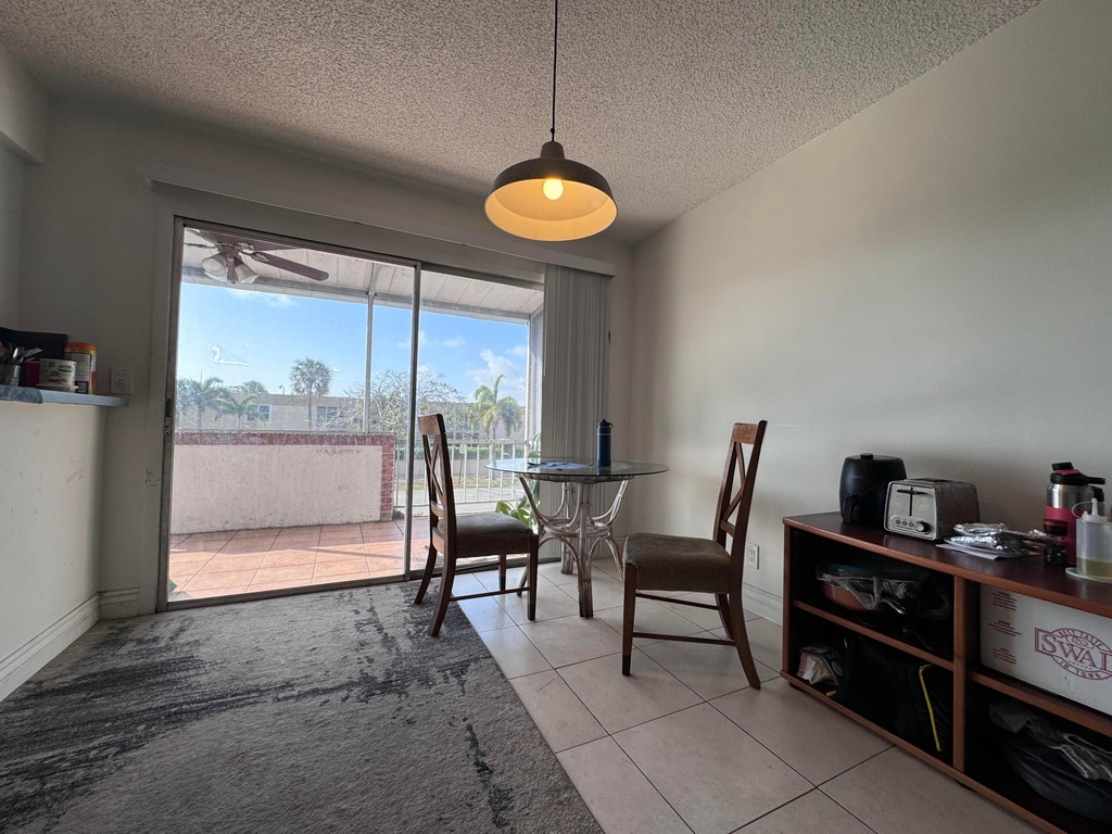 1100 Se 4th Avenue - Photo 2