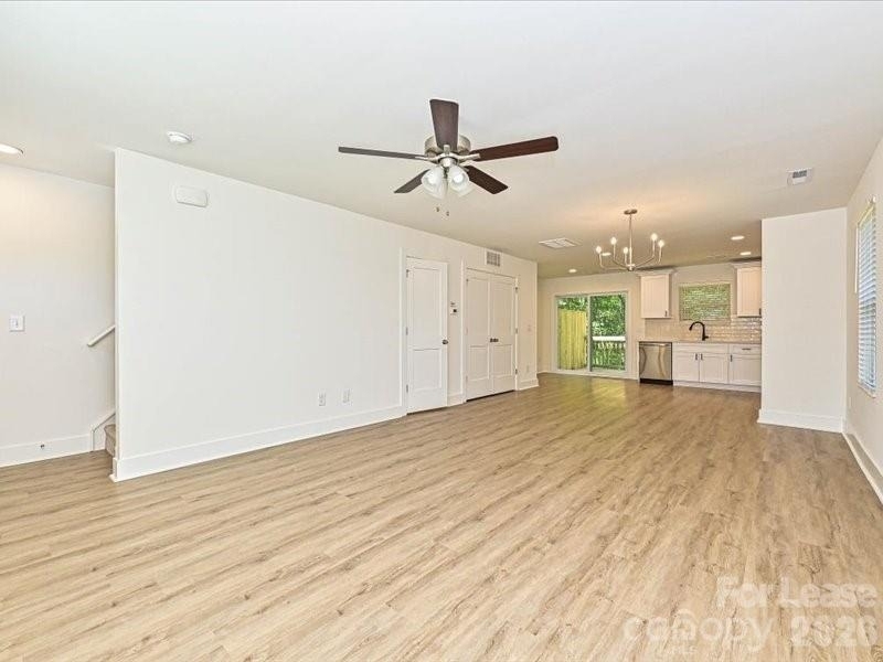 584 Pleasant Avenue - Photo 3