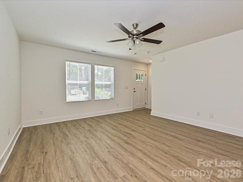 584 Pleasant Avenue - Photo 13