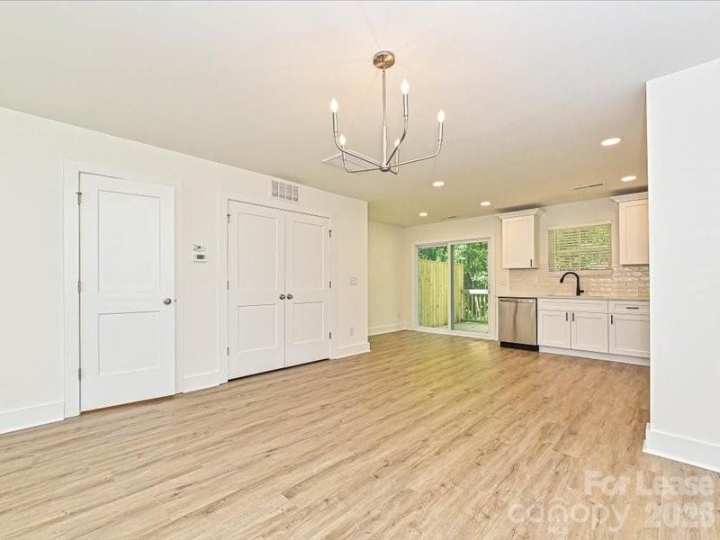 584 Pleasant Avenue - Photo 4