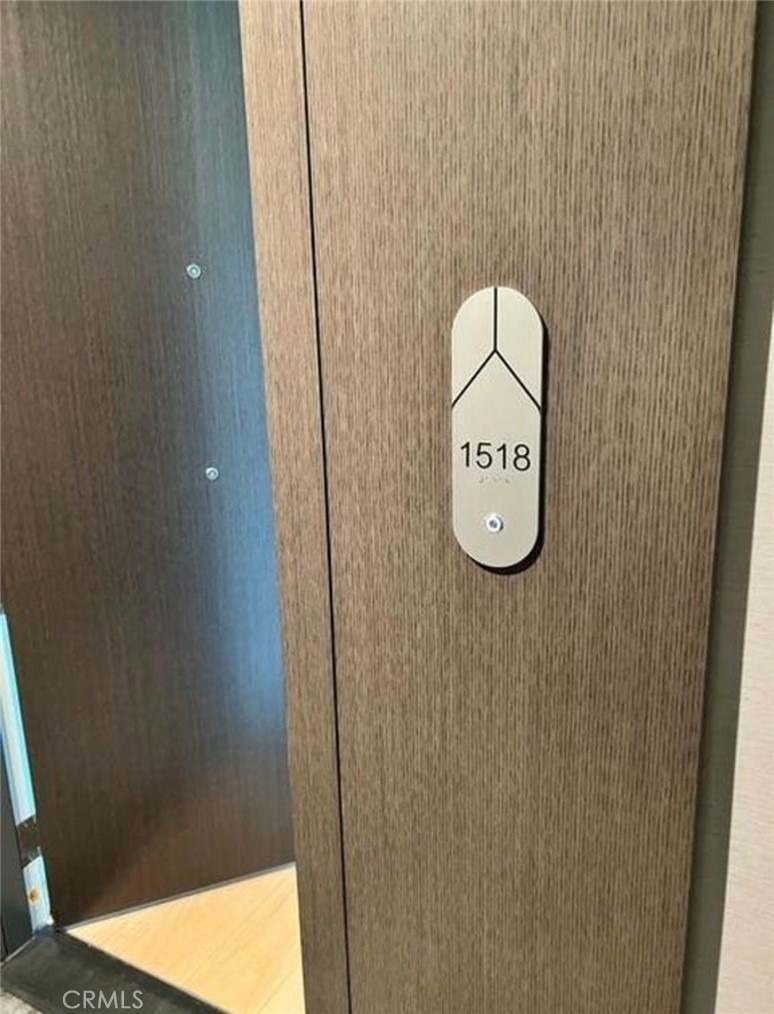 877 Francisco - Photo 1