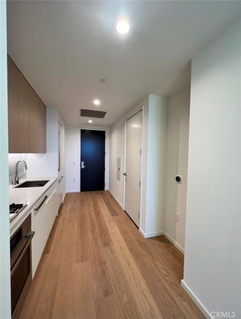 877 Francisco - Photo 2